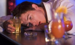 Алкоголик в семье: причины пьянства